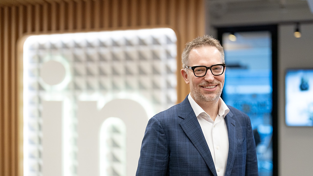 Verity - LinkedIn Announces Change in CEO