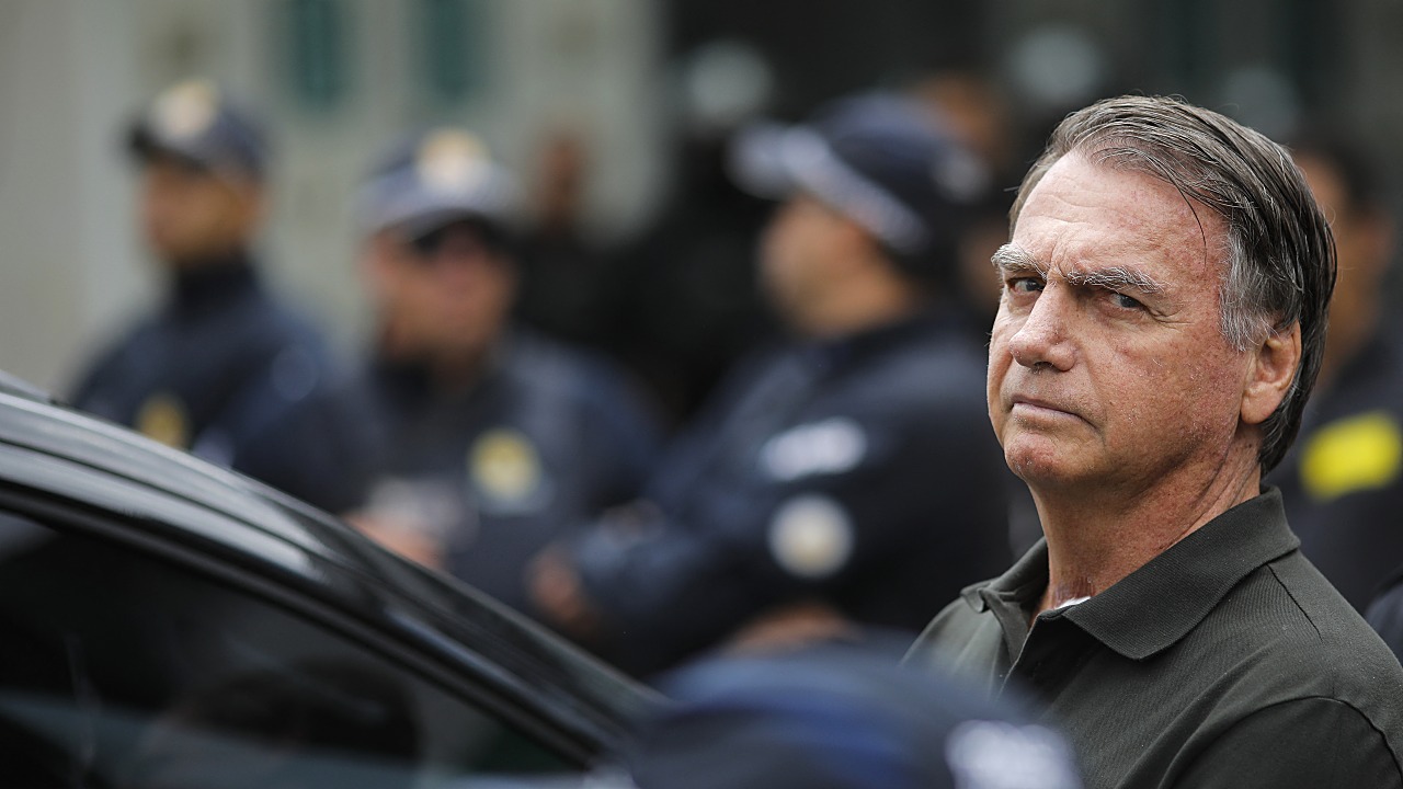 Brazil's Congress Cuts Bolsonaro's 27-Year Prison Term