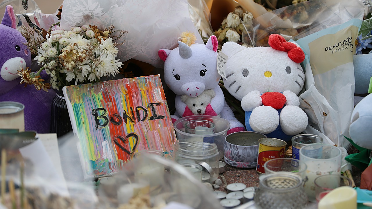 Australia Begins Antisemitism Probe After Bondi Attack