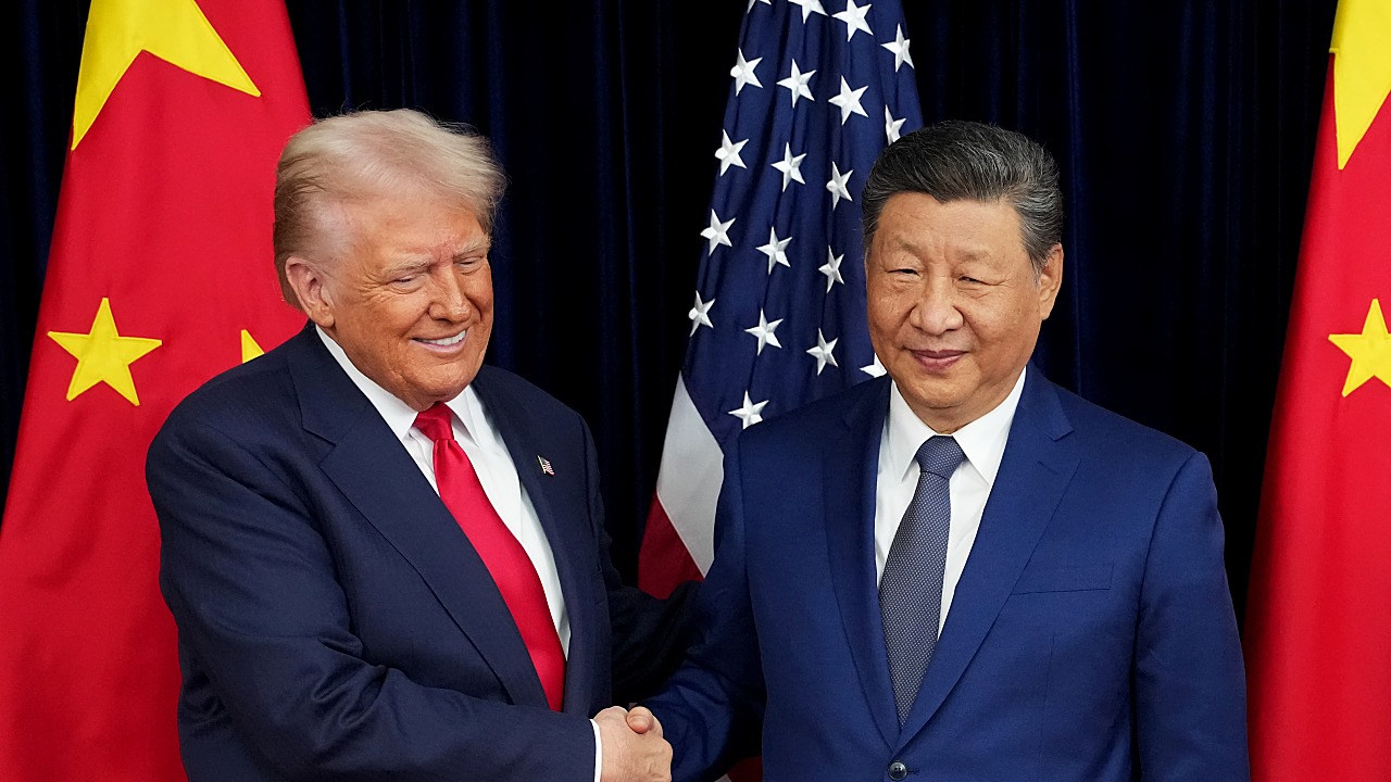 Trump China trip, Oct. 7 tribunal and FDA chief resignation