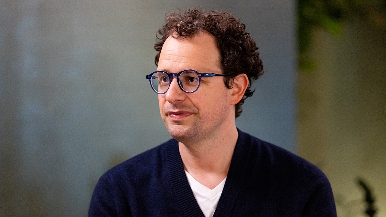 Anthropic CEO Urges Federal AI Rules, Warns of Job Losses