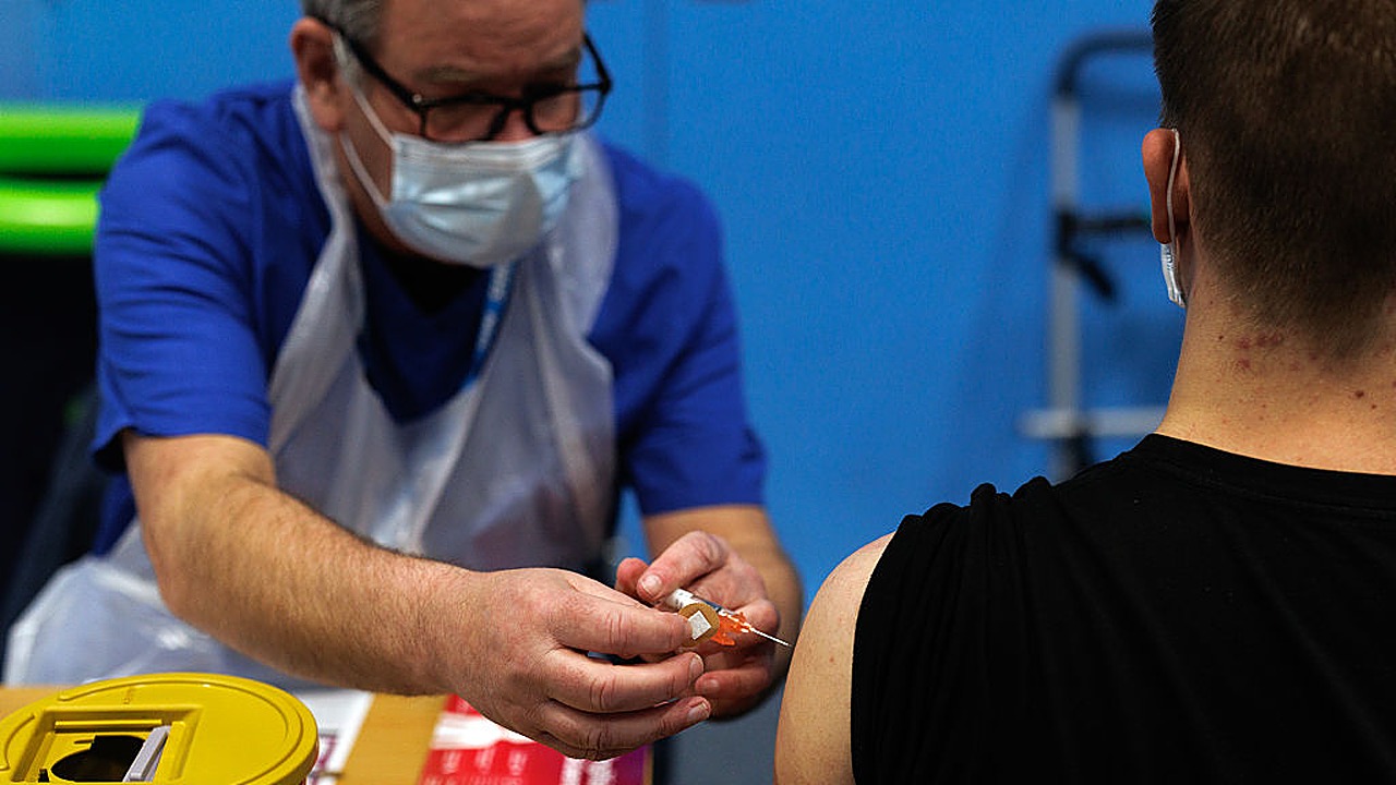 UK Launches Meningitis B Vaccine Drive for 1M Young People