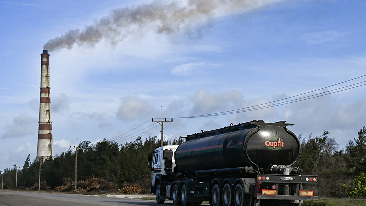 US Sanctions Cuba's State-Run Oil and Gas Firm