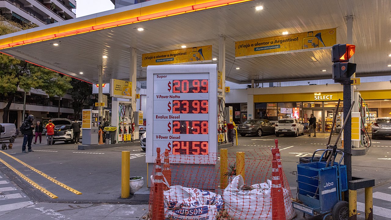 Argentina's Inflation Hits 33.2%