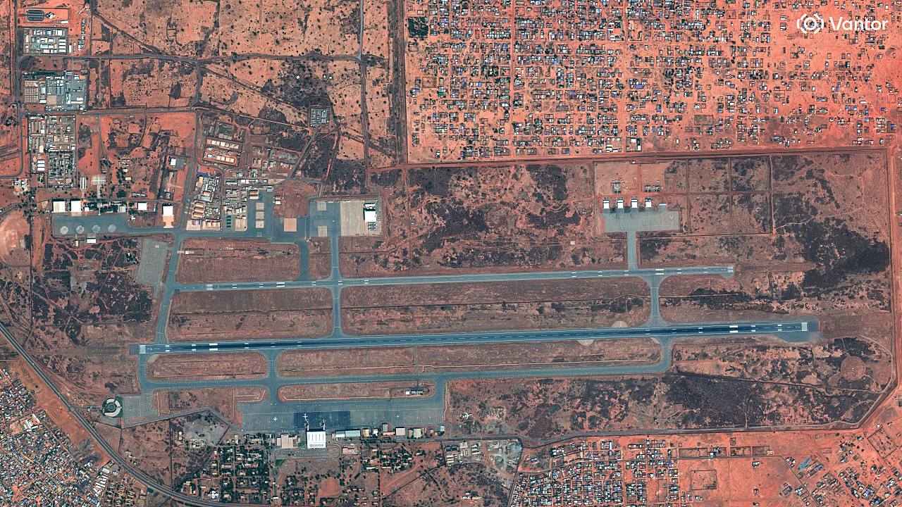 Al-Qaeda Branch Claims Niger Airport Attack, 35 Dead