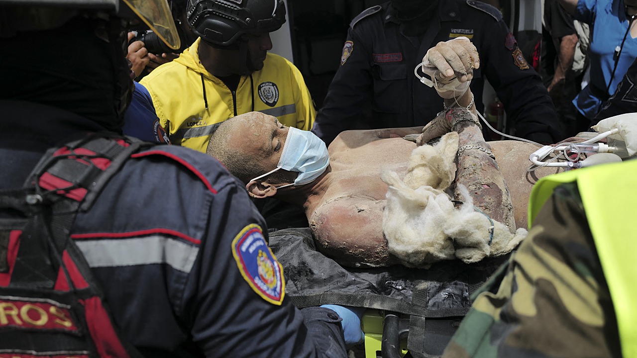 Venezuela Quake Toll Passes 1,700 as Rescue Efforts Continue