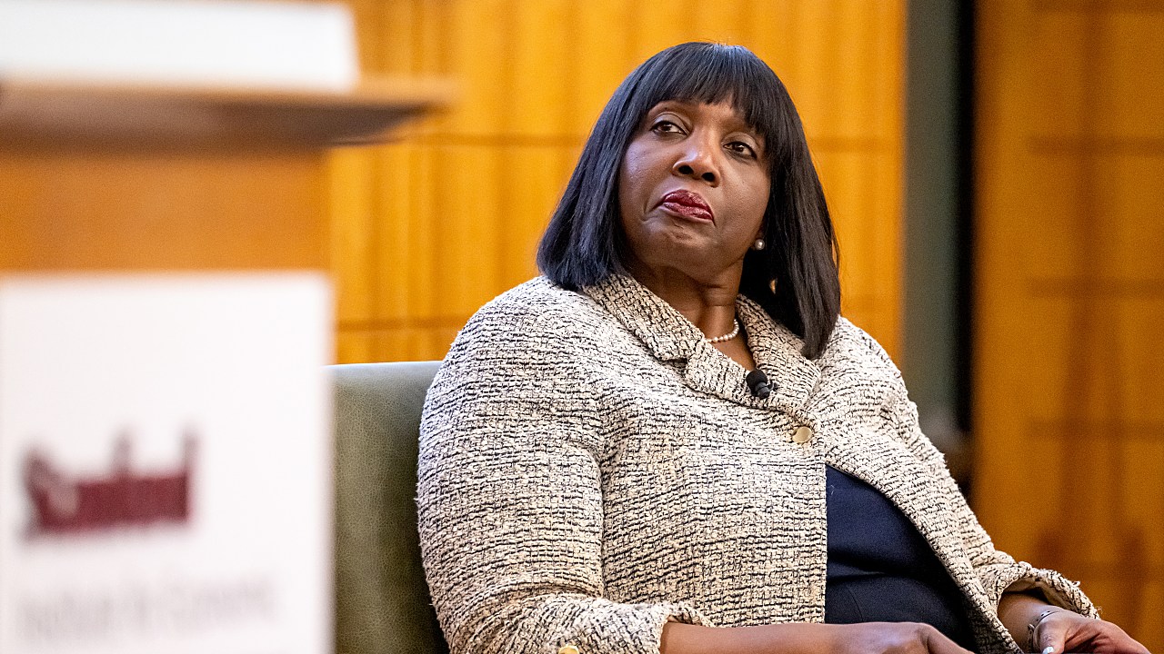 SCOTUS Blocks Trump's Firing of Fed Governor Lisa Cook