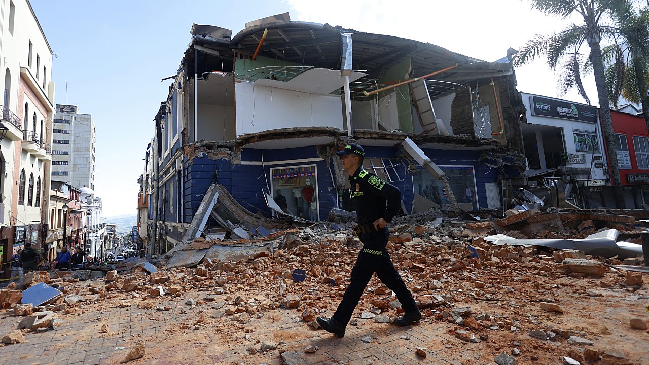 Deadly Colombia earthquake, Gaza peace plan rejection and vaccine schedule changes