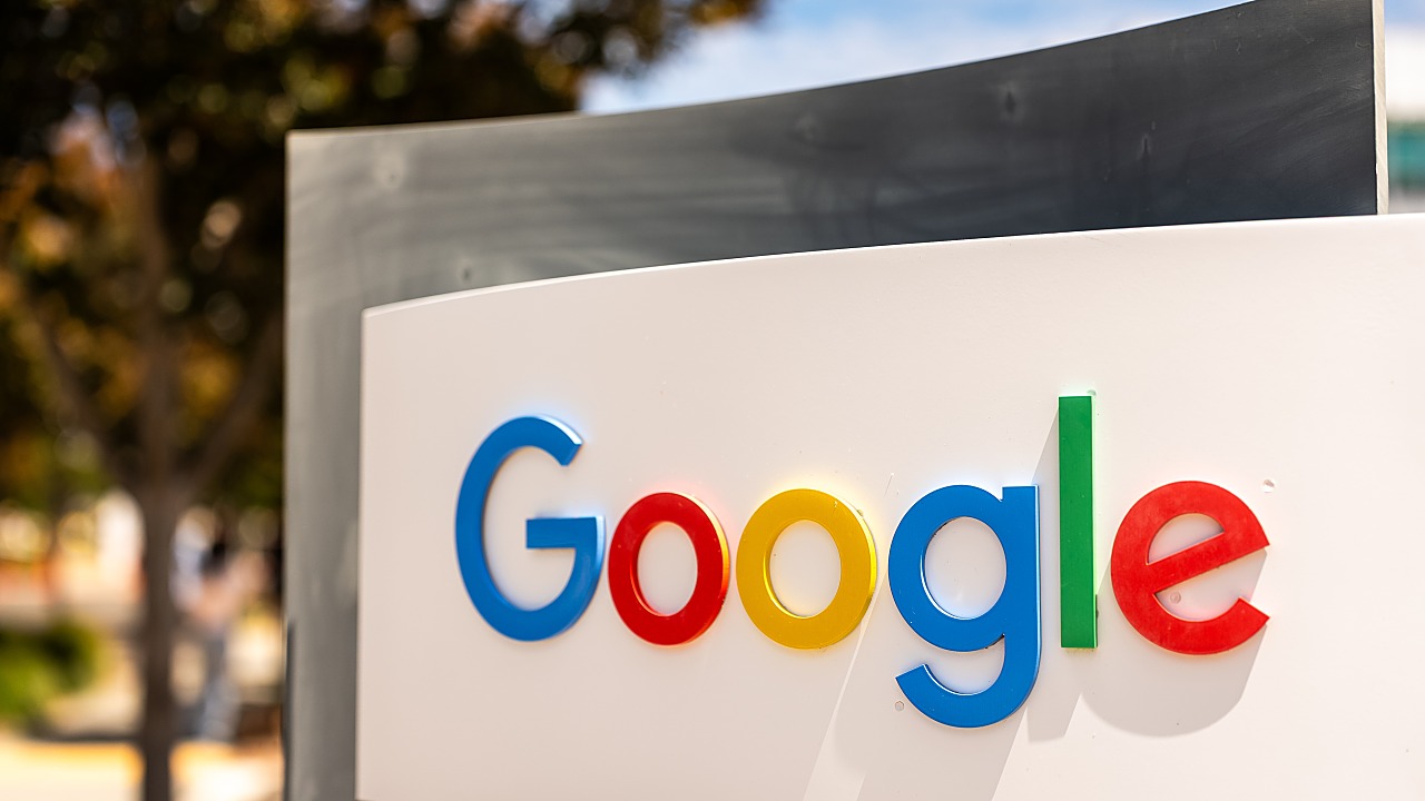 AI Startup Relay Shuts Down as CEO Returns to Google