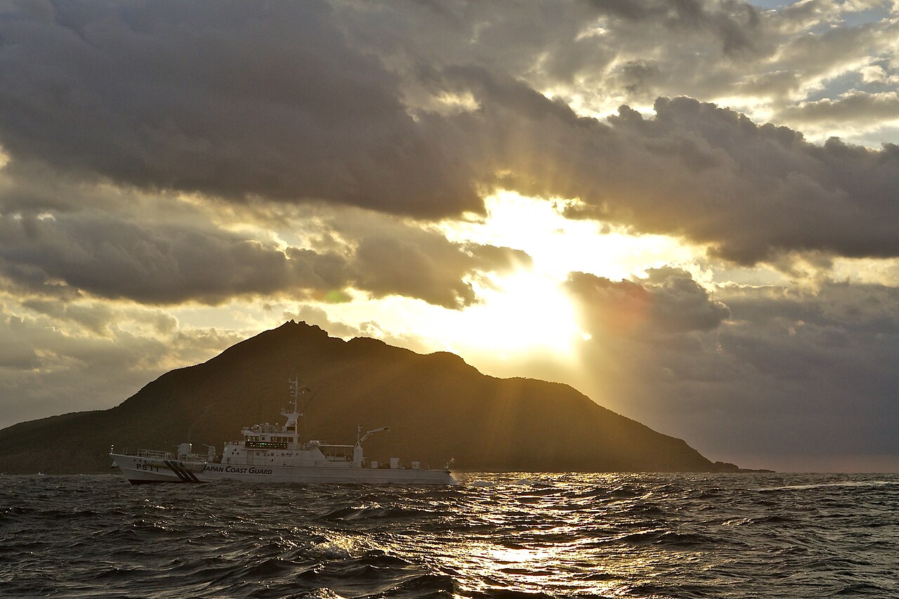 Japan Calls on China to Remove Buoy Near Disputed Islands