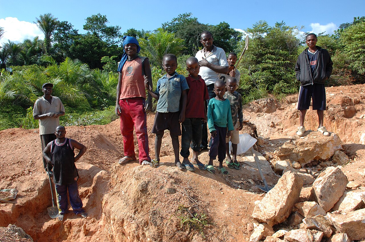 Report: Cobalt, Copper Mining in DRC Leads to Human Rights Abuses