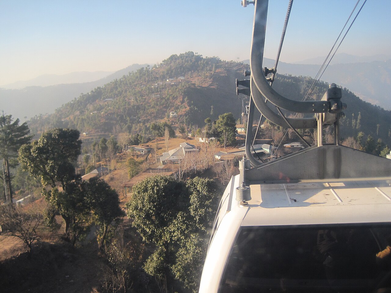 Pakistan: Eight Rescued From Cable Car Accident