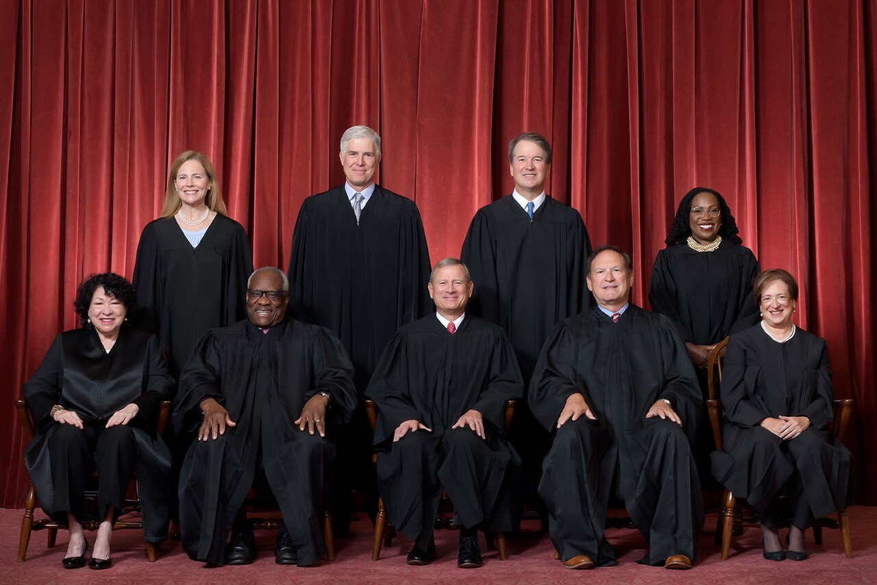 Senate Democrats Push Ethics Code for SCOTUS