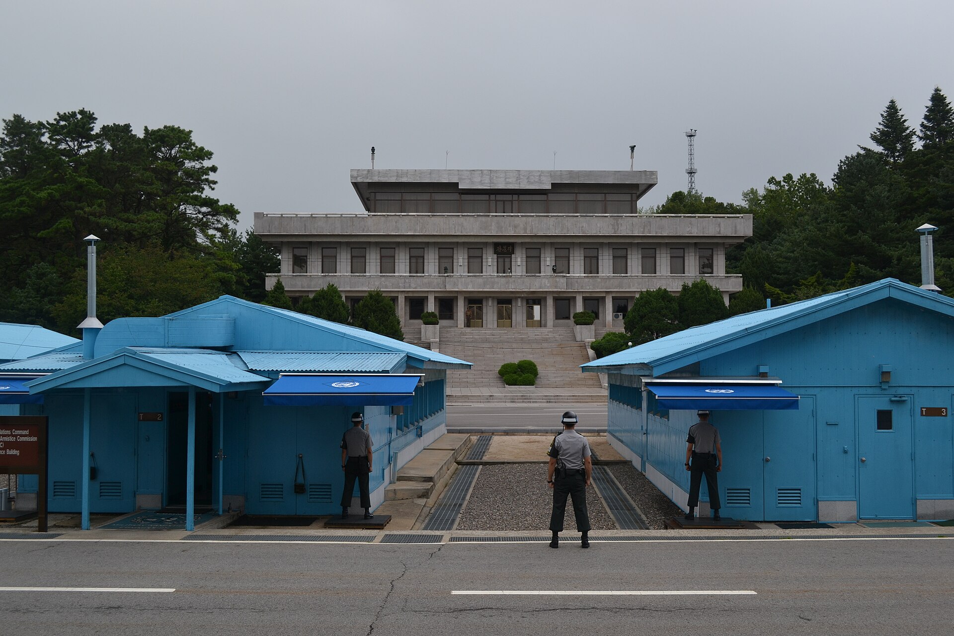 Crimea bridge attack, Hunter Biden probe and UN AI risk meeting