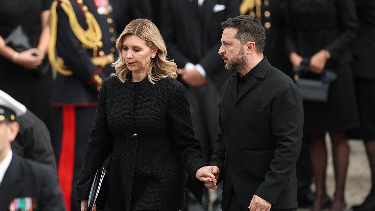 Norway PM Claims Zelenskyy's Plane Nearly Hit By Russian Drone