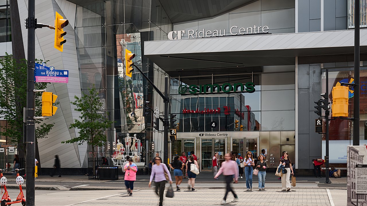 Canadian Retail Sales Slip 0.7% in July