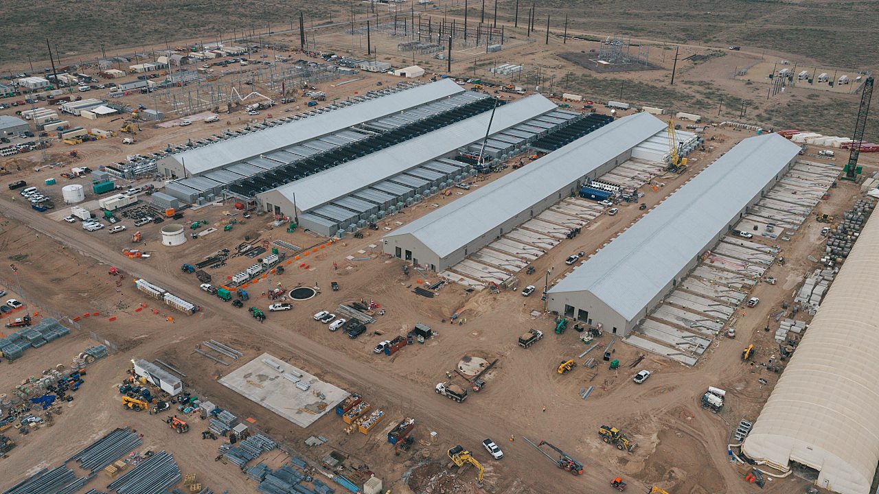 Texas Advanced 35 Data Center Permits Despite Abbott Pause